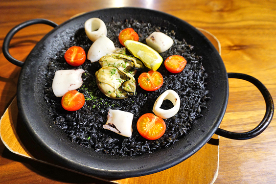 FISH & OYSTER BAR