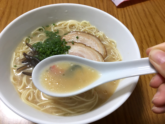 とんこつラーメン