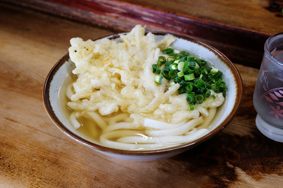 路旁餐館香春 站著吃烏冬