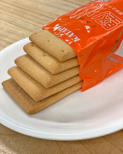 鐵堅麵包